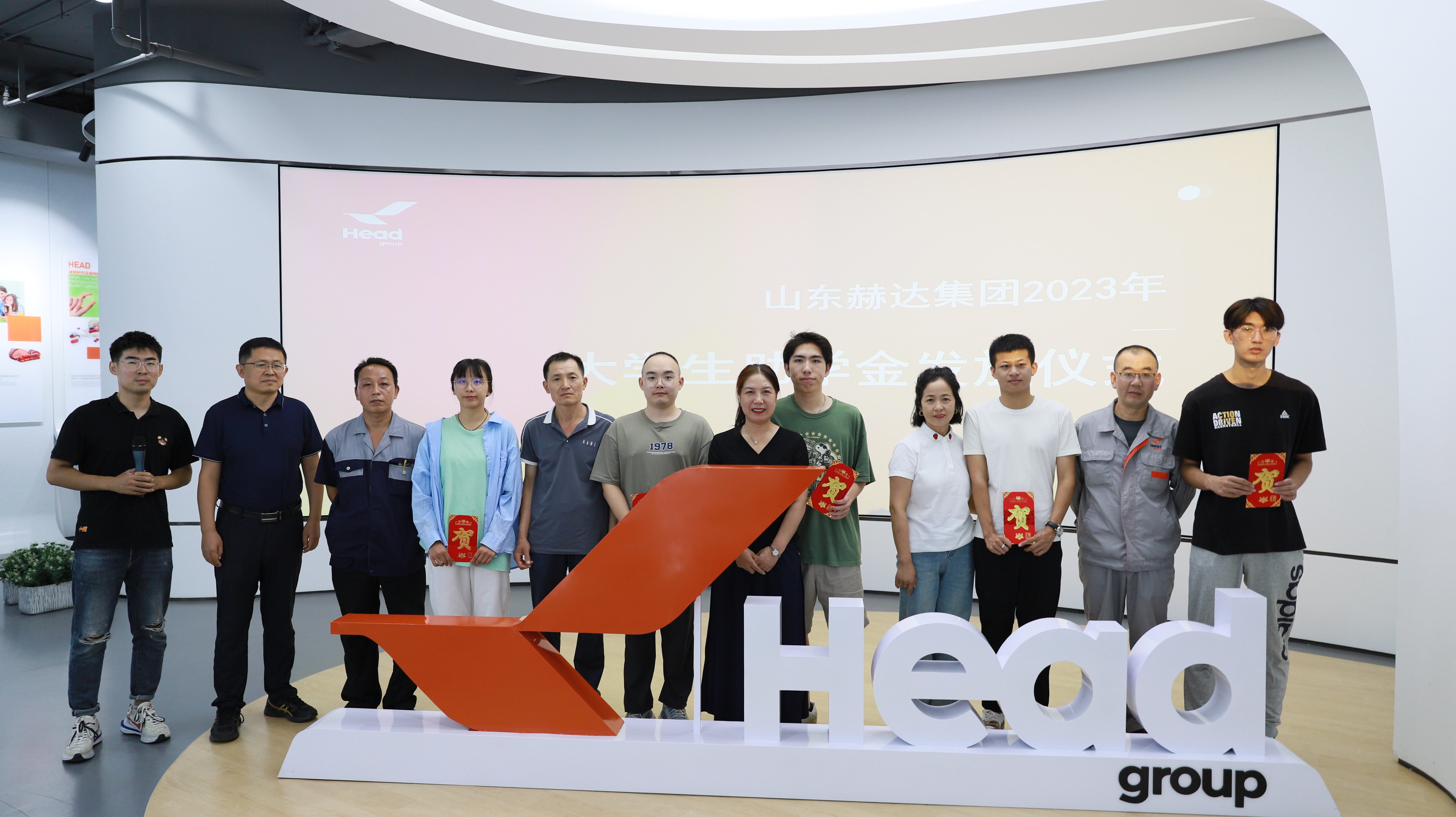 beat365亚洲官方网址2023年大学生助学金发放仪式圆满举行！