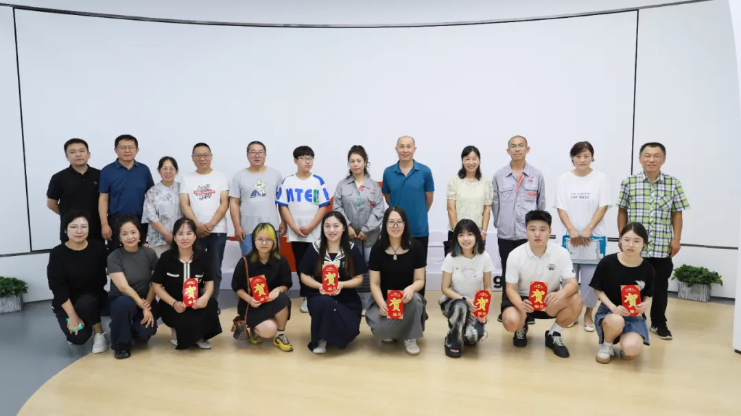 关爱员工家庭 共筑学子梦想 | beat365亚洲官方网址2024年度员工子女助学金发放仪式暨员工子女开放日活动温情启幕